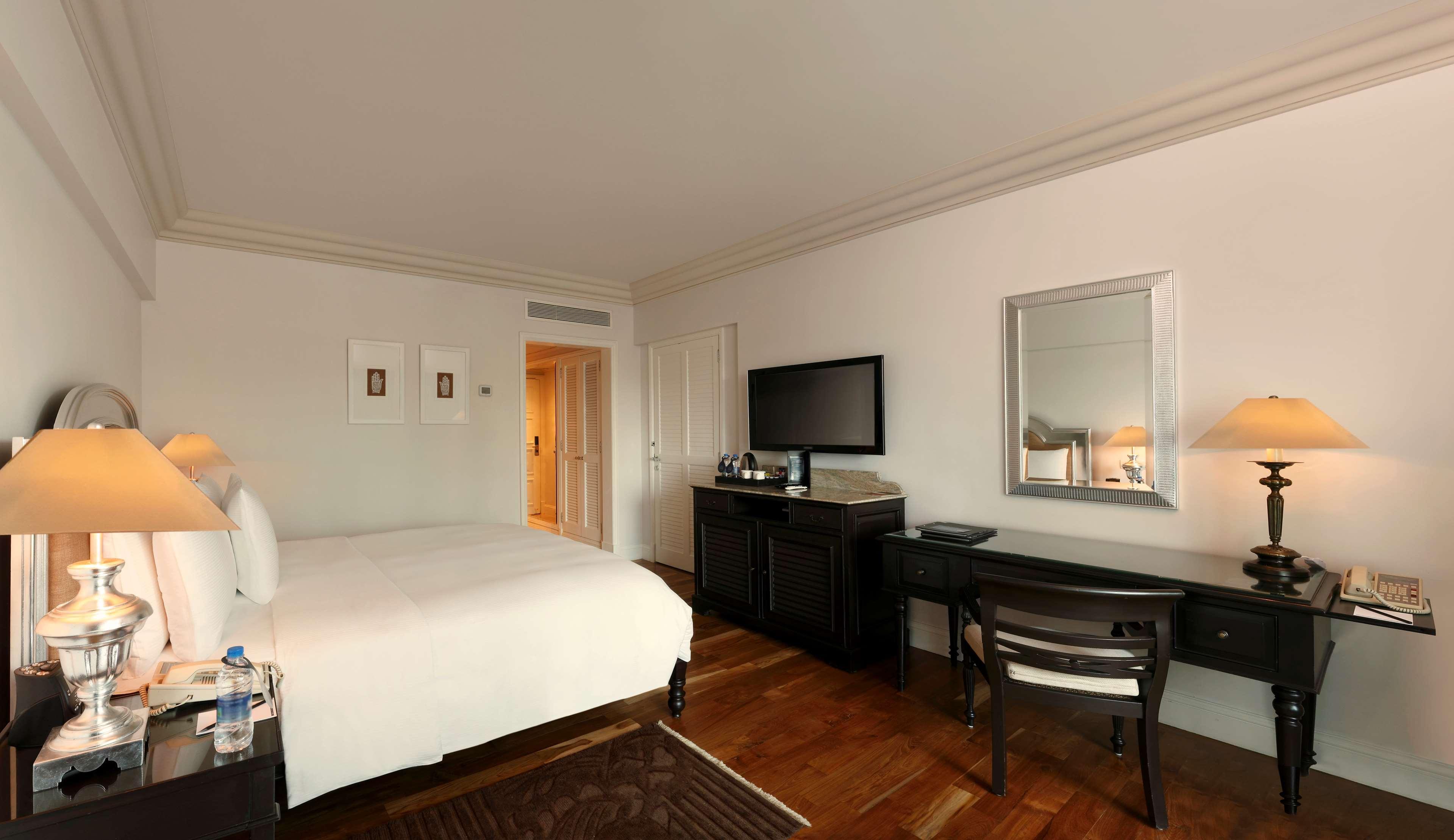 Hilton International Airport 5* Mumbai